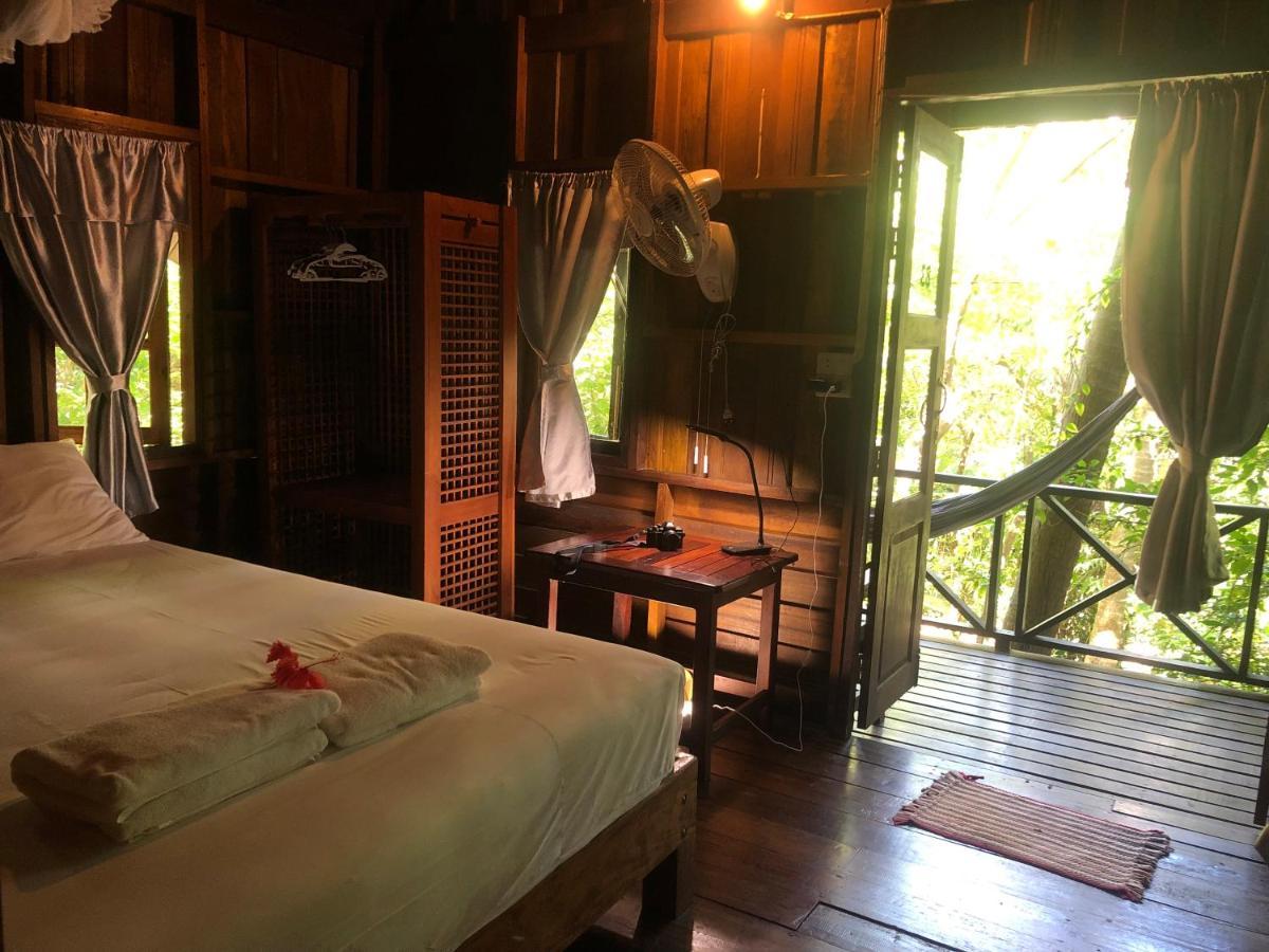 Hotel Bambu Huts à Baan Tai Extérieur photo