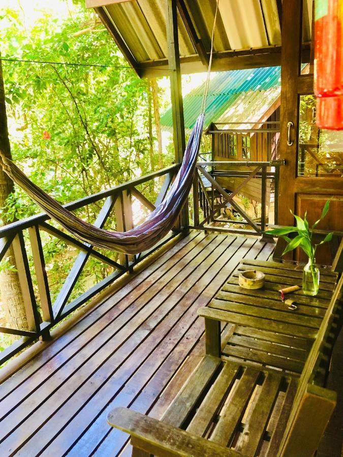 Hotel Bambu Huts à Baan Tai Extérieur photo